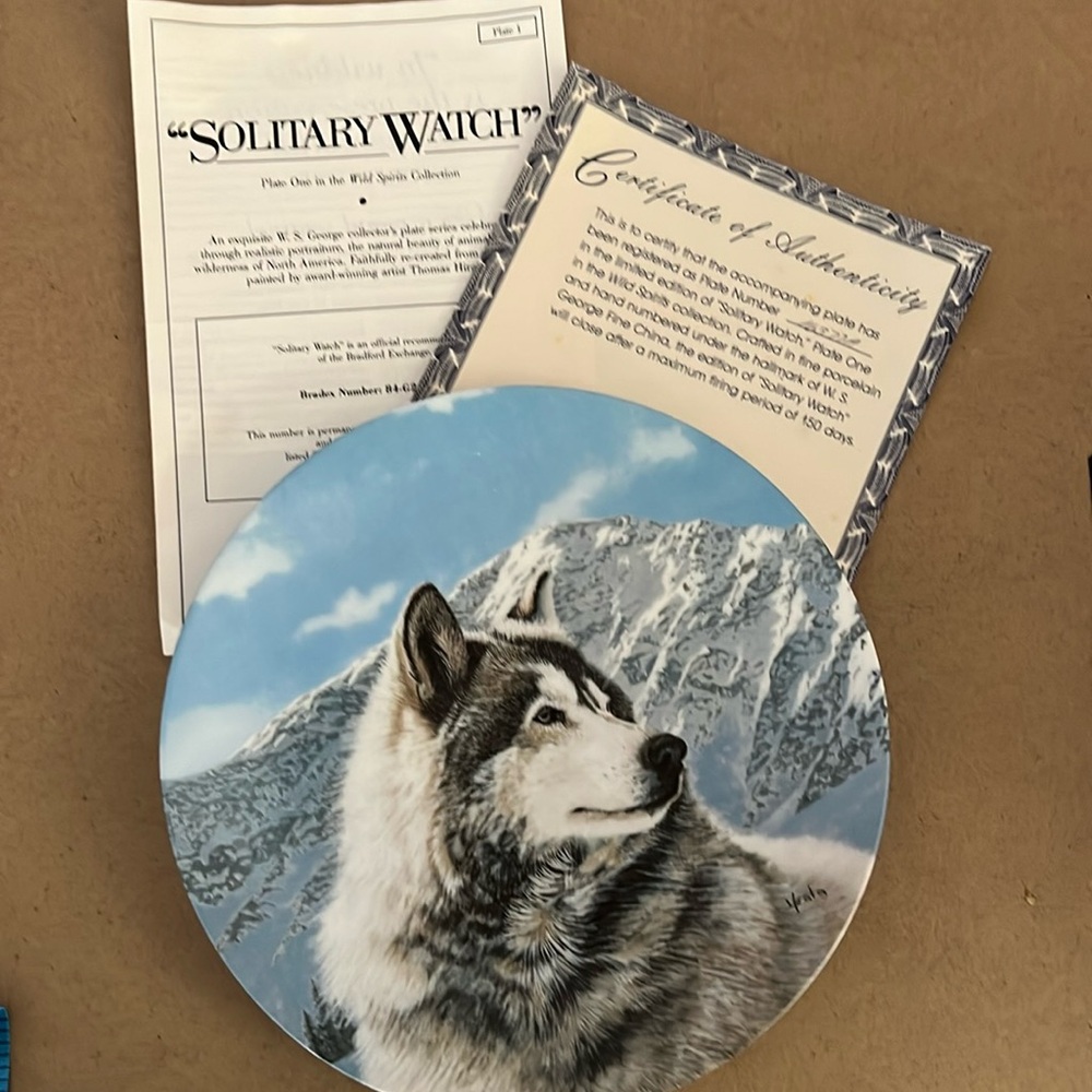 W S George Fine China collectible plate "SOLITARY WATCH" Wild Spirits